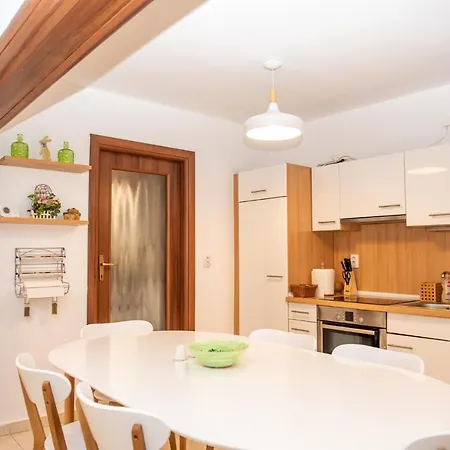 Appartement Classic Near The City Center