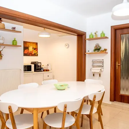 Appartement Classic Near The City Center